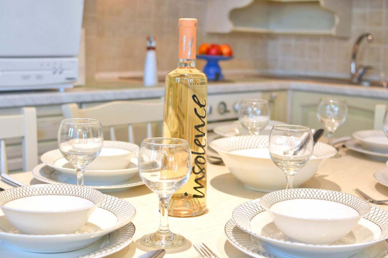 - Luxury Gouviá